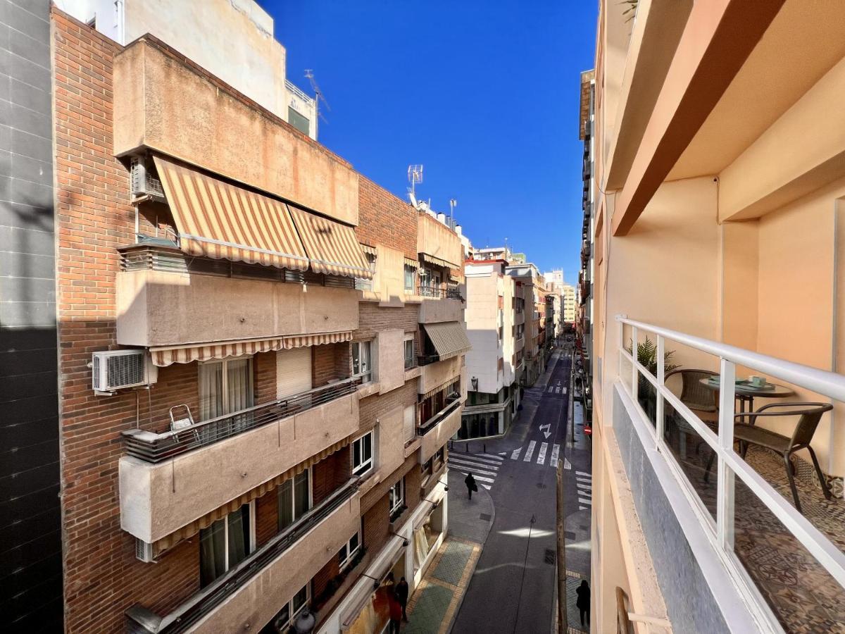 Downtown Apartment By United Renters Alicante Exterior photo